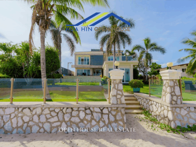 Luxury beachfront villa in Hua Hin with private infinity pool and ocean views