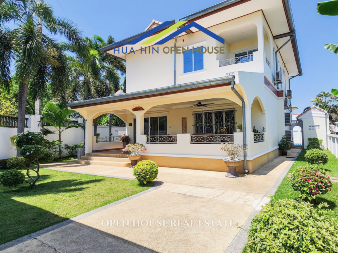 Two-storey 4-bedroom house for sale at Natural Hill Hua Hin Soi 6