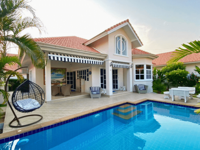 Front view of 3-bedroom house with pool in Eden Village Hua Hin